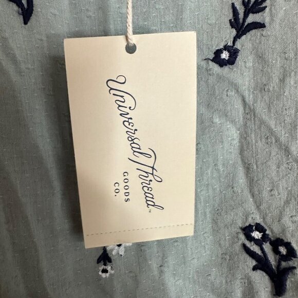NWT Universal Thread Sage Green Peasant Blouse Puff Sleeve Floral Embroidery XS - Picture 8 of 9